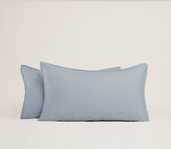Federe per cuscini con frange sui bordi, grigio chiaro / Federe decorative testurizzate per divano / Federa per cuscino moderna con bordo sfilacciato - Italia